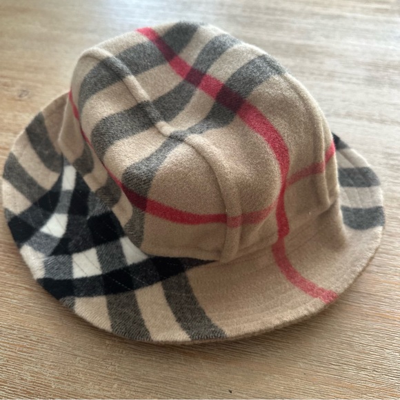 NWT Burberry Exaggerated Check Wool Bucket Hat Brown Small - Picture 2 of 6